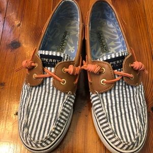 Sperry boat shoes